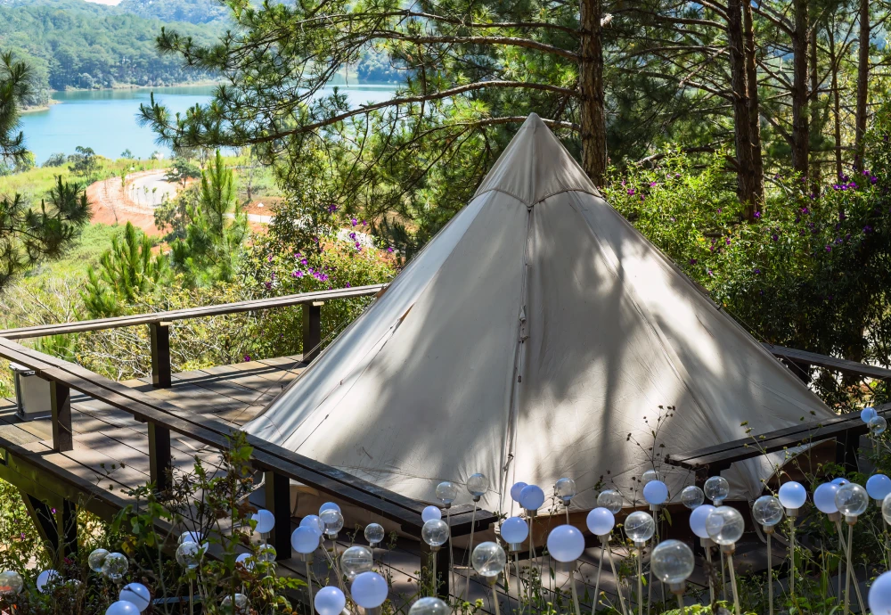 tipi camping